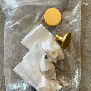 5 Brass Cabinet Knobs new